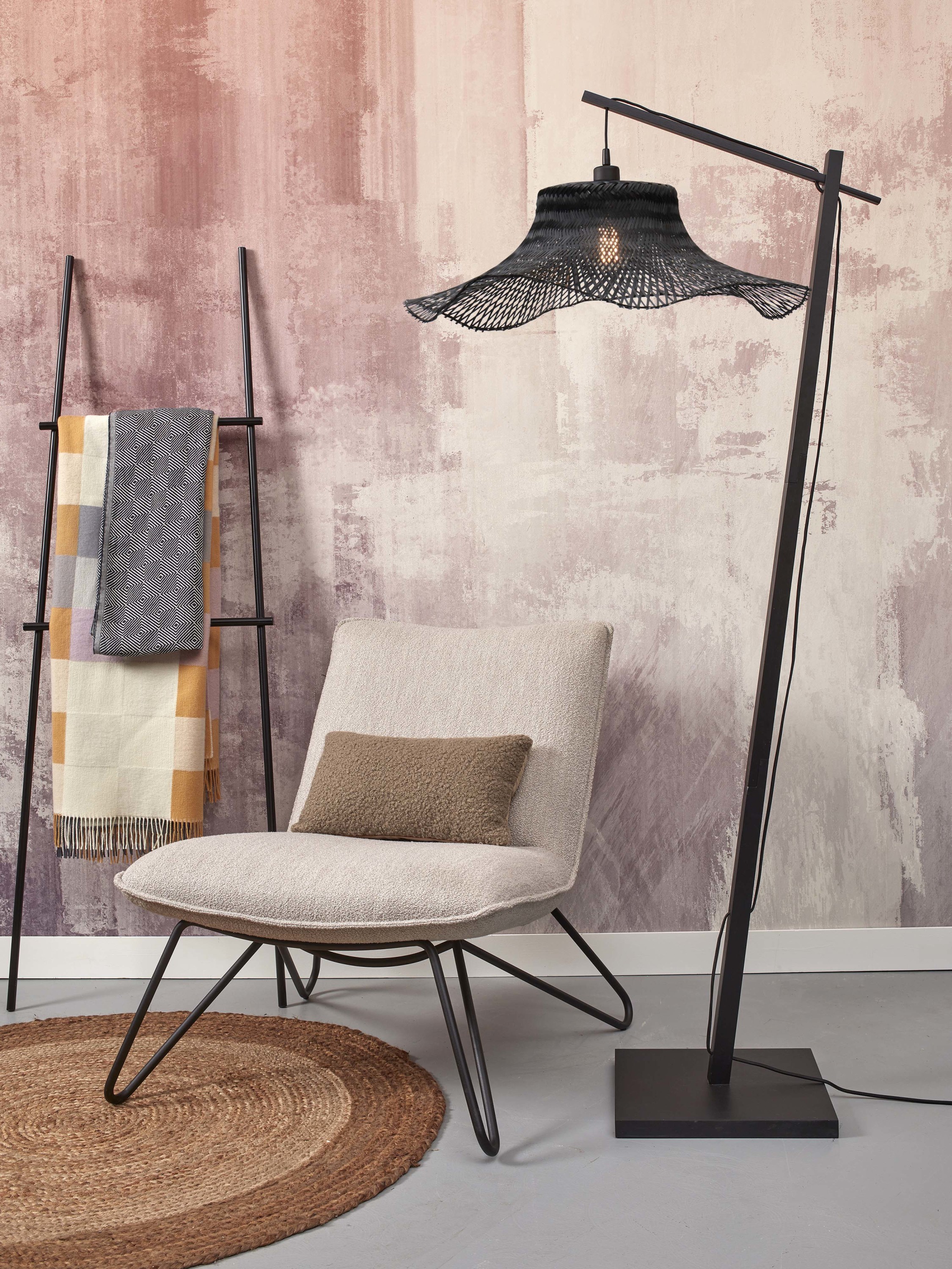 Floor lamp Ibiza L bamboo wavy bl. h.176cm/shade 65x20cm, black